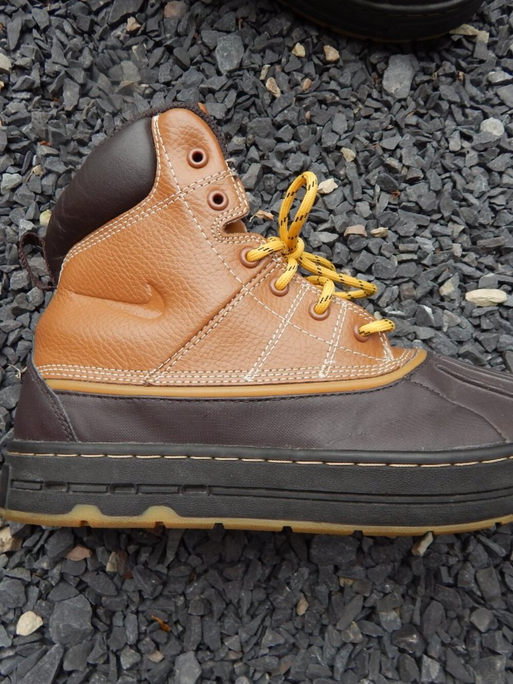 Youth Boys Duck Size 6 (6Y) Hiking Boots Nike ACG Woodside 415077-200 Worn 1X - Picture 3 of 7